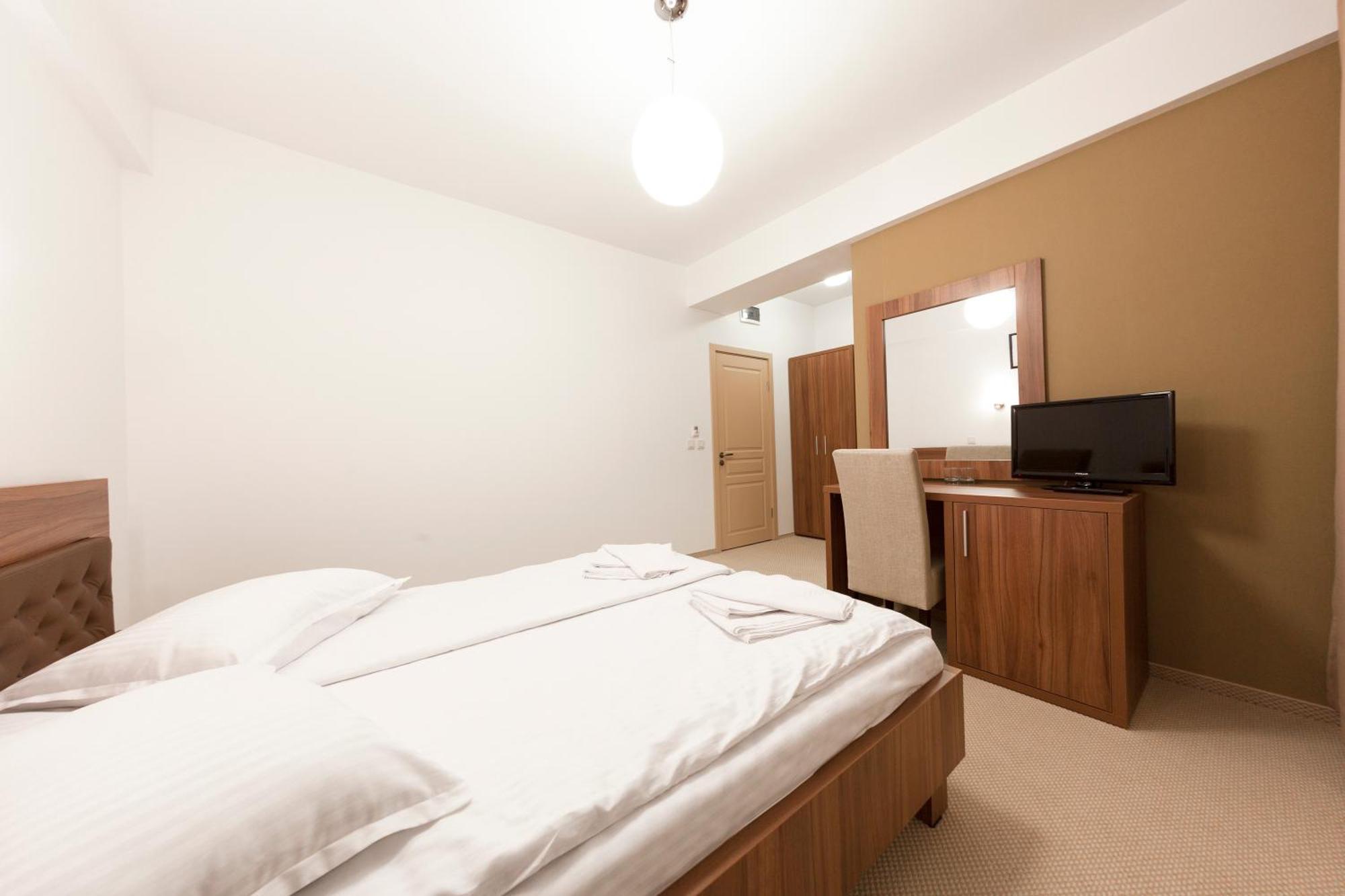 Hotel Mariss Алба Юлия Екстериор снимка