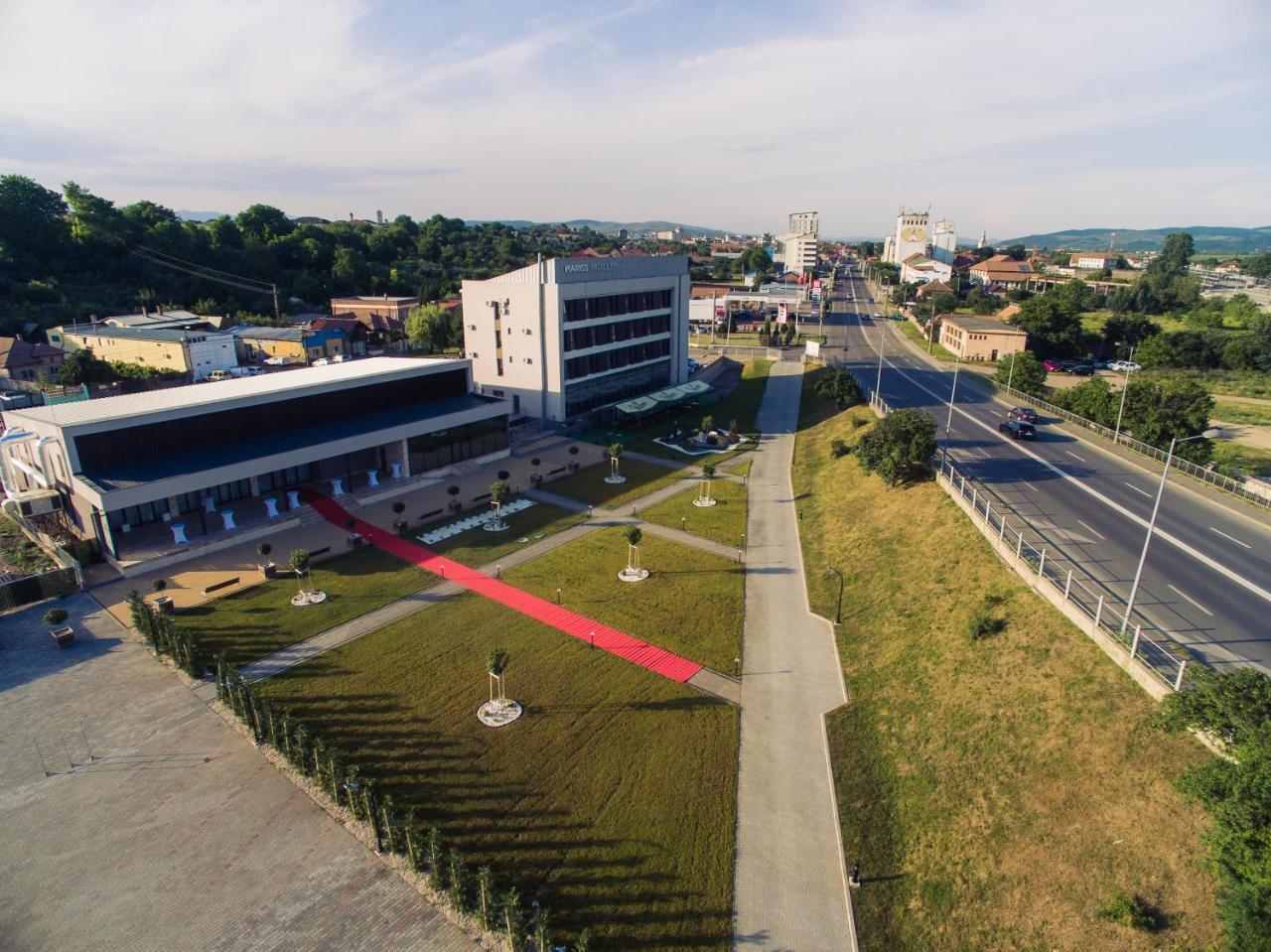 Hotel Mariss Алба Юлия Екстериор снимка